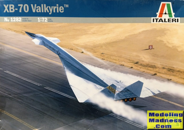 【かずき様ご確認用】ITALERI XB-70 Valkyrie 1/72 Italeri 1/72 XB-70 Valkyrie, previewed by Spiros Pendedekas